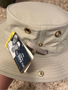 Tilley Men's Cream Bucket Hat with Chin Cord